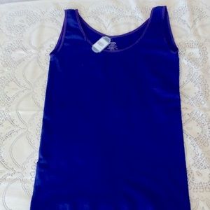 Women’s sleeveless top